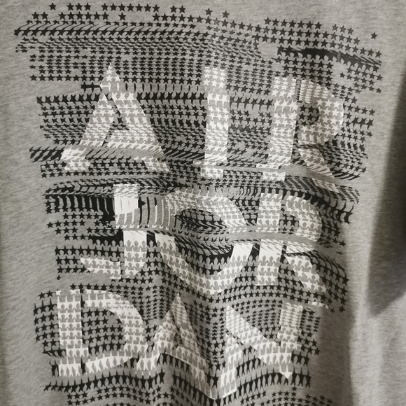 Cool grey Air Jordan t-shirt - Picture 2 of 3